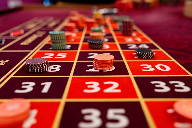 mpo1221 sultan mobile app interface showing live dealer table on smartphone screen
